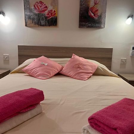 Fiesta Apartment Seaview Mellieħa Zewnętrze zdjęcie